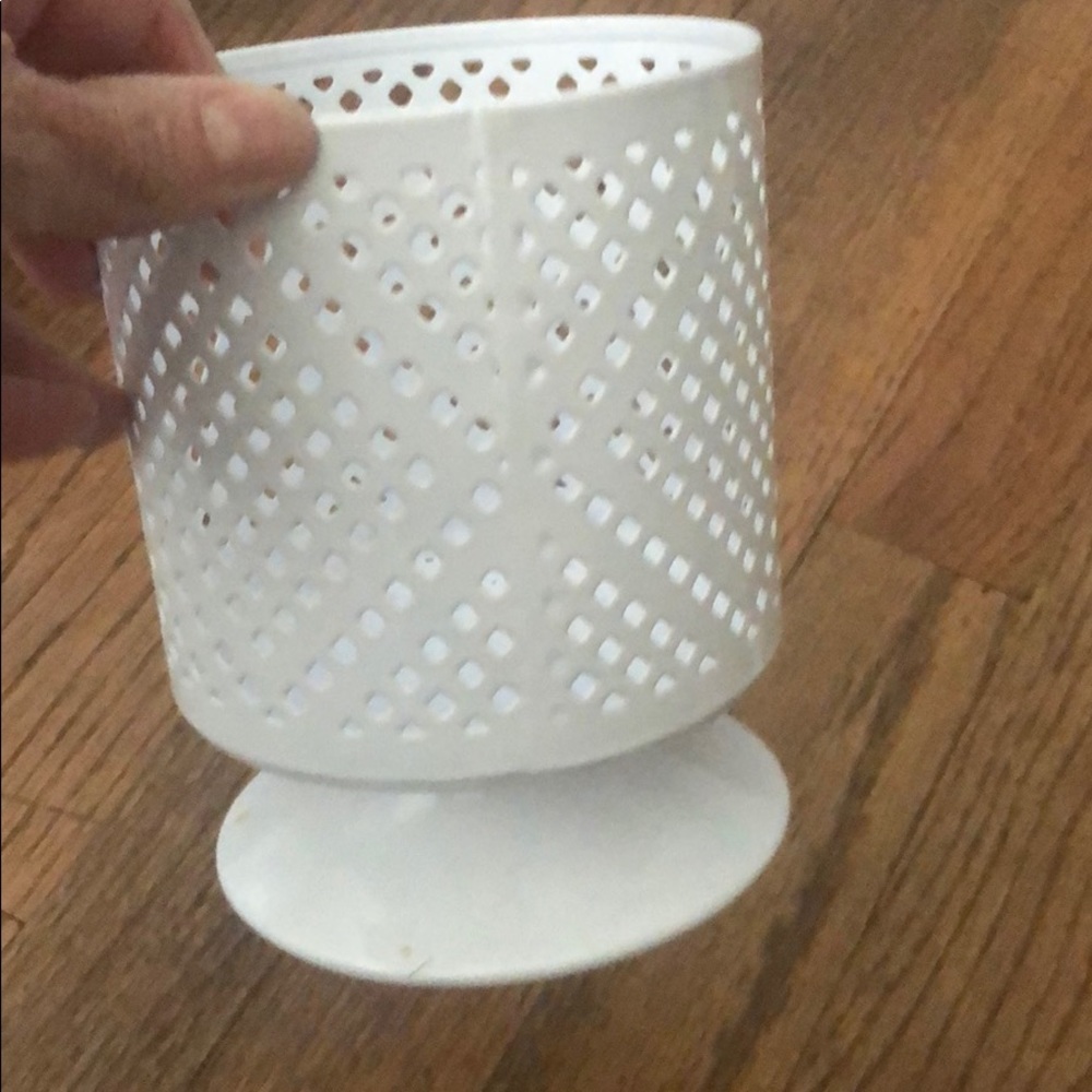 Candle holder
